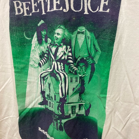 Old Navy Tim Burton’s Beetlejuice white t shirt (L) - Picture 3 of 7